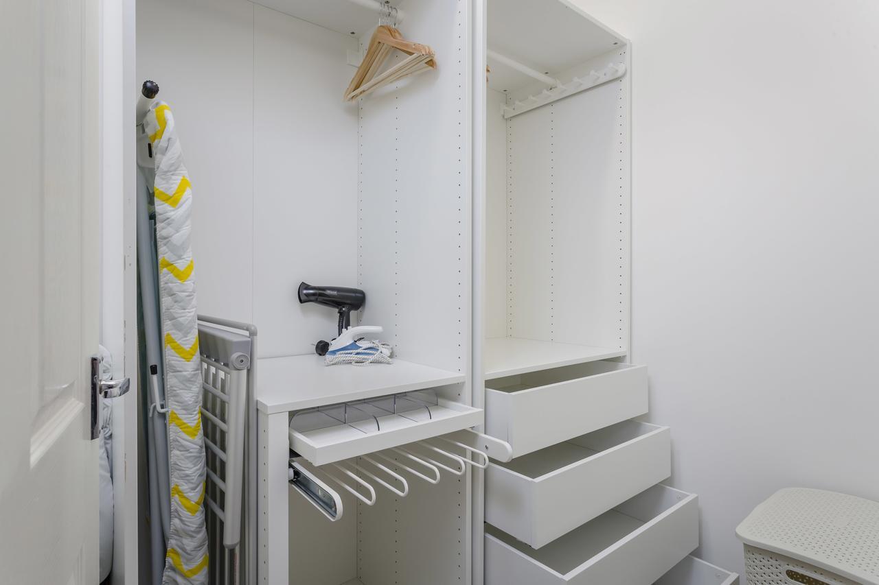 1 Bed Apt Sleeps 4 Luton  Exteriör bild